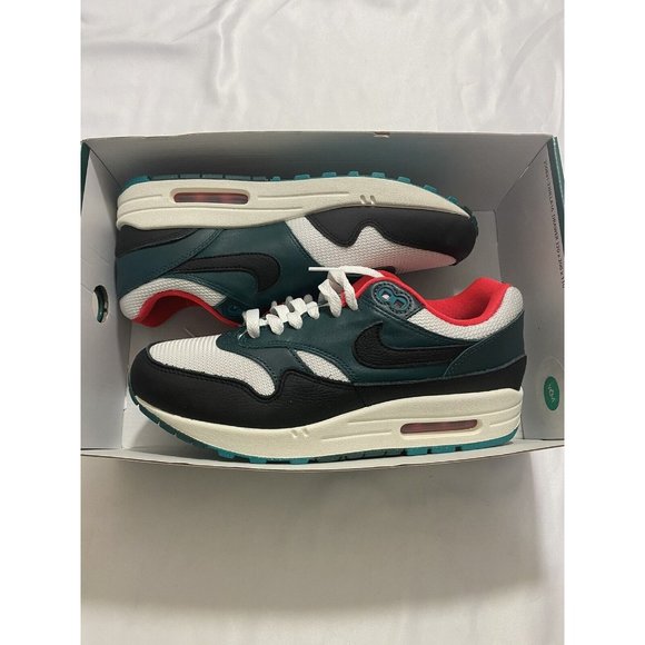 New Mens Size 7.5 Green Nike Air Max 1 PRM Lebron Liverpool FB8914 100